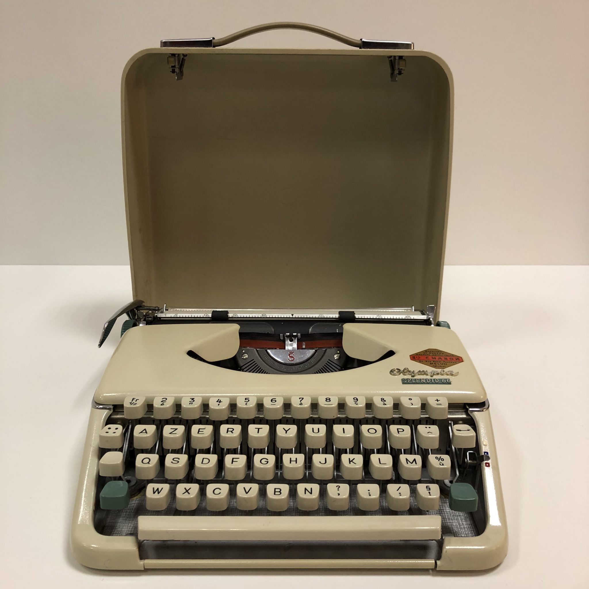 Machine à écrire Olympia Splendid 66