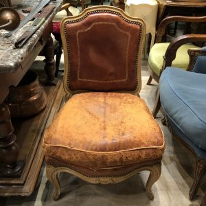Chaise basse