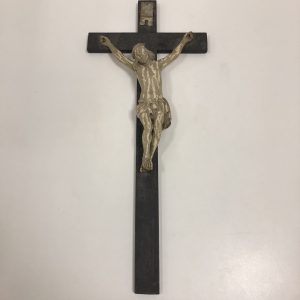Crucifix bois laqué